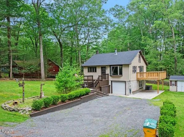 106 Hemlock Dr, Lakeville, PA 18438