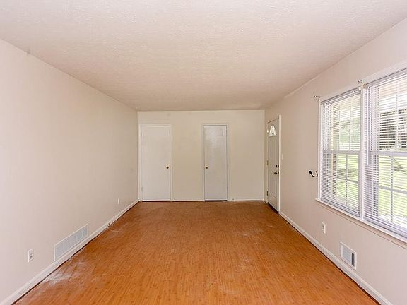 3rd image of 4418 Canary Ct