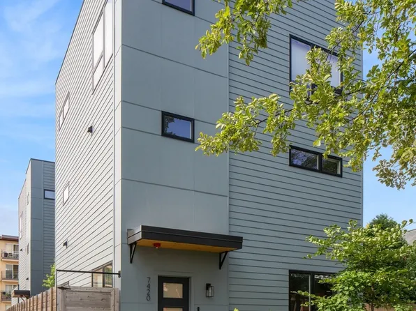 7428 Franklin St, Forest Park, IL 60130