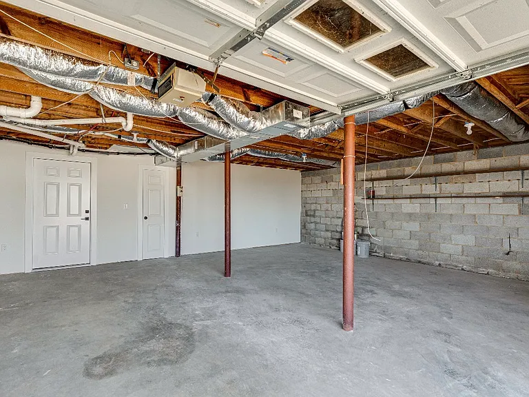 2814 Ridge Crest Dr — Photo 27