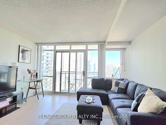 2nd image of 11 Brunel Ct #3905
