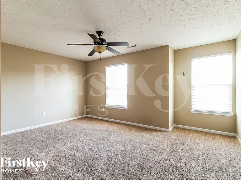 5312 Venetian Way — Photo 8