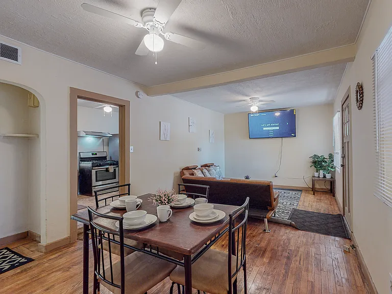 111 Orchard Garden Rd SW — Photo 1