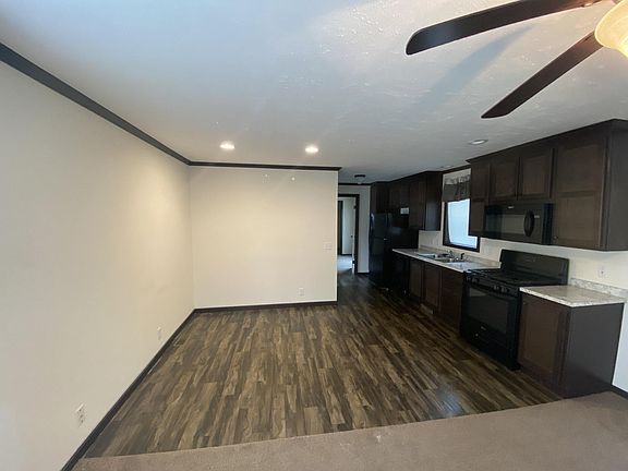 5th image of 4925 Genesse St #552S