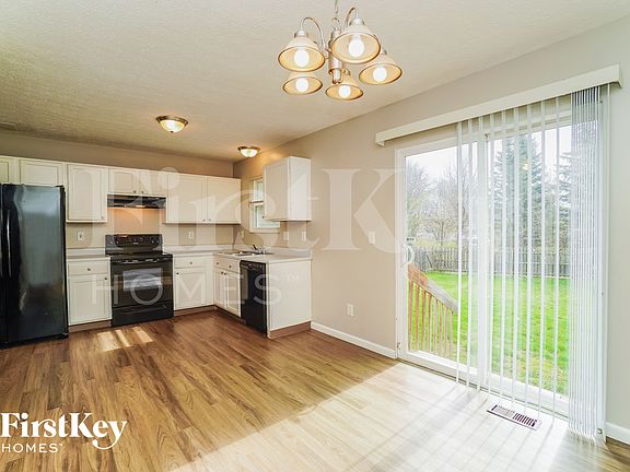 5th image of 138 Hardman Dr