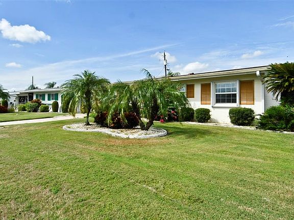 2nd image of 1009 Beach Blvd