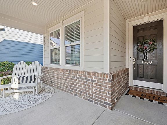 4th image of 1560 Legacy Loop