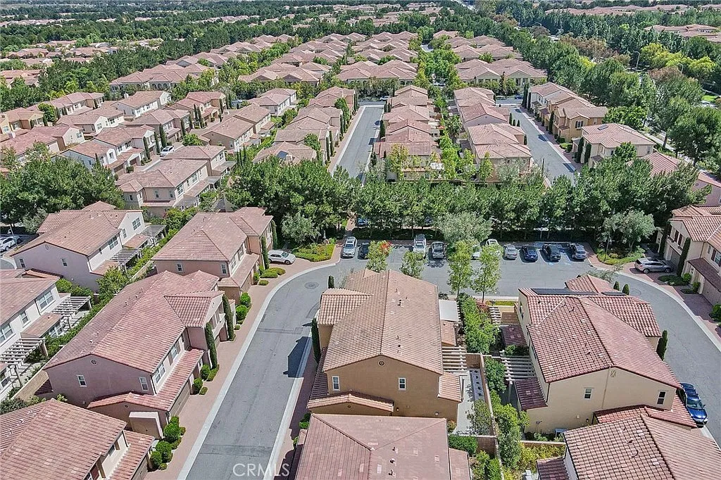 3 bed, 2.5 bath, 1654 sqft, $5,000 — Photo 4