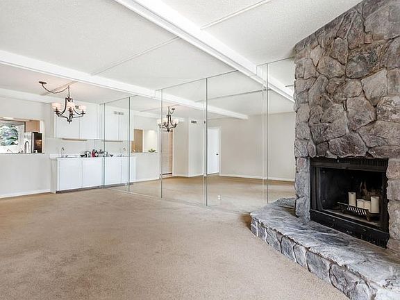 2nd image of 1111 N Bayshore Blvd APT A7