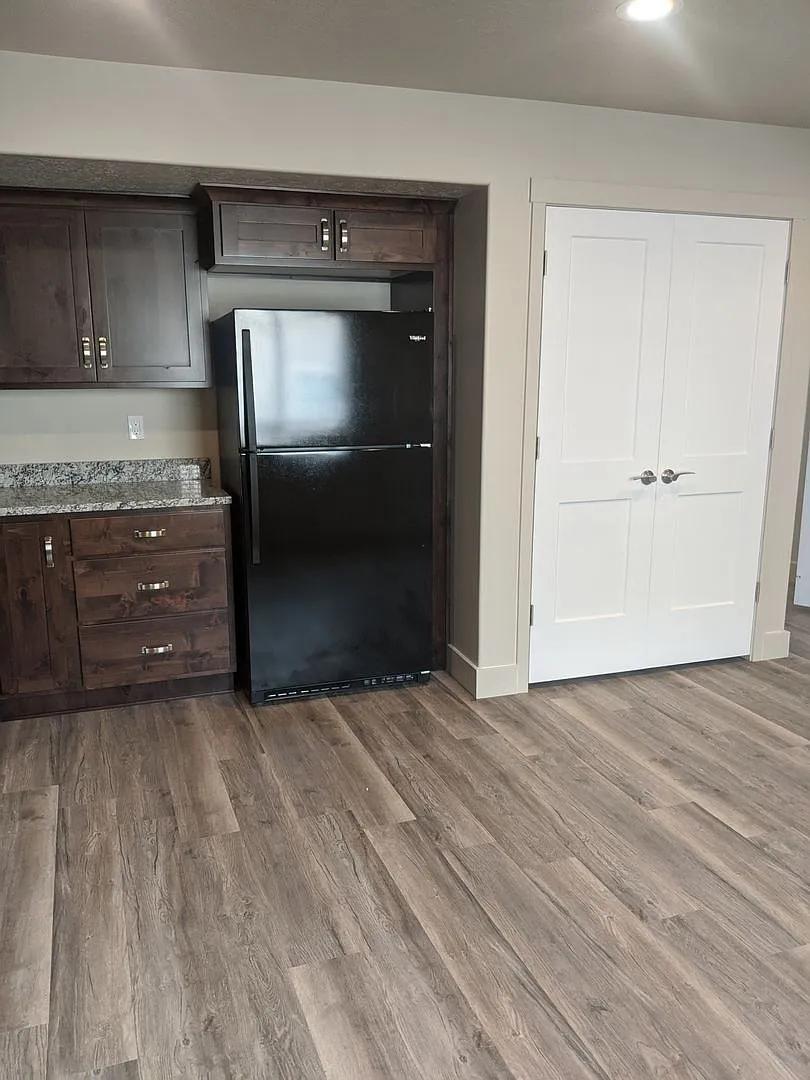 Move-In Special! 3 Bed 2.5 Bath Townhome + Attached Garage | 2 Weeks Free — Photo 4