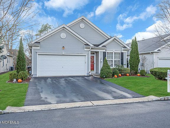 4th image of 3 Woodstock Court