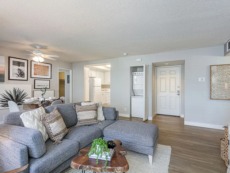 Colony Parc — Photo 19