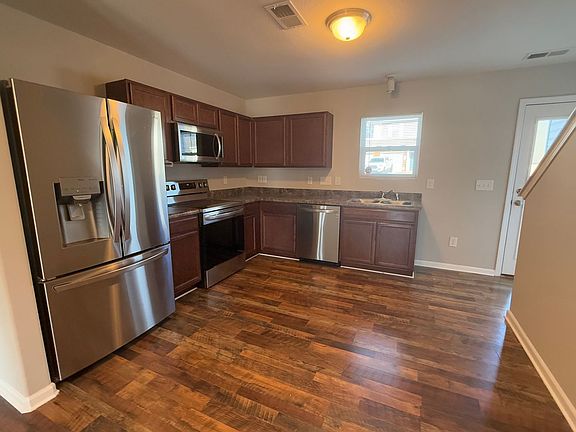4th image of 1103 Rose Petal Way
