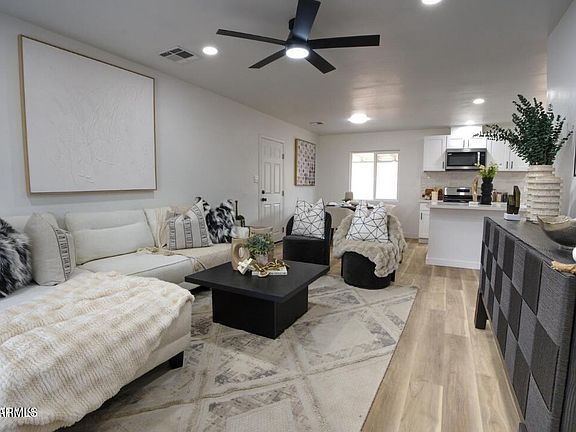 4th image of 4437 E ALMERIA Road