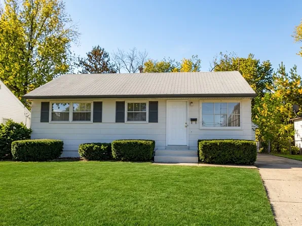 240 Shepley Dr, Saint Louis, MO 63137
