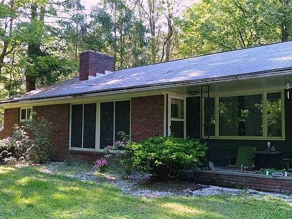 5th image of 928 Rock City Rd