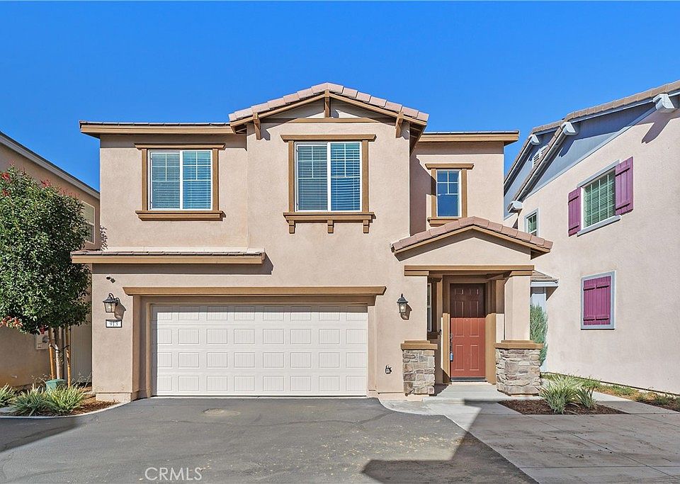 1st image of 913 Helena Rdg