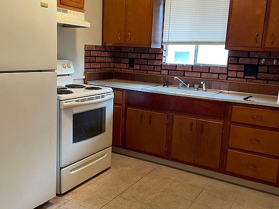 2nd image of 2427 S Harvard Ave