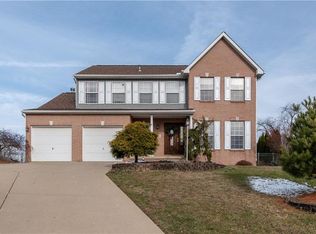 102 Robinson Dr, Pittsburgh, PA 15236