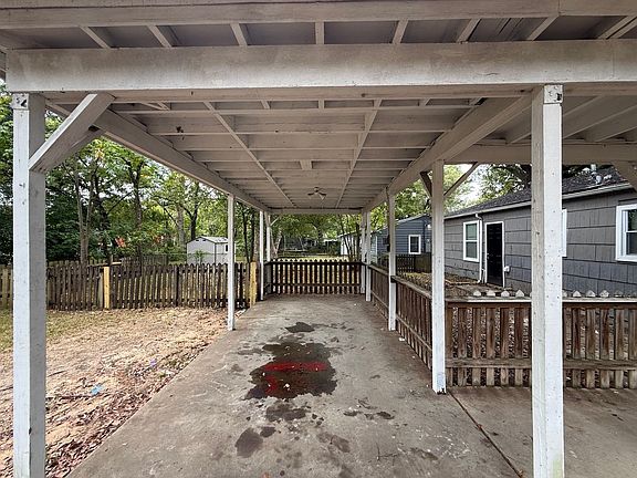 3rd image of 1001 Avondale Rd