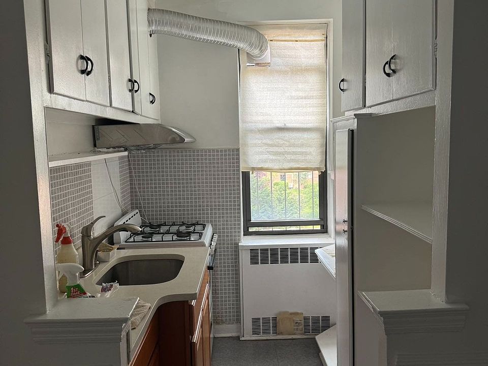 6735 Yellowstone Blvd Forest Hills NY Zillow