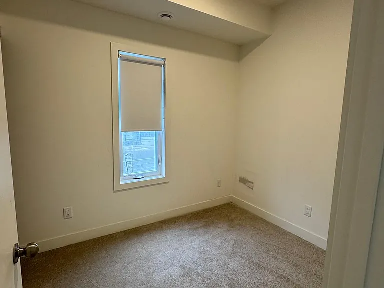 16 Melbourne Ave #202D — Photo 7