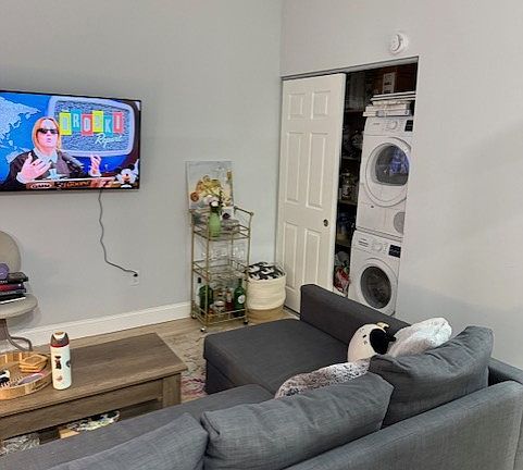 3rd image of 307 E 78th St APT 1R