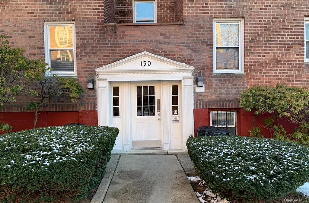 130 Ravine Ave APT 3A photo 1