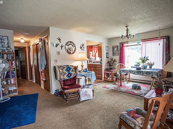 4th image of 1302 Tyee Ct