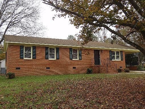 3rd image of 101 Diane Dr