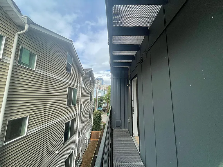 Sora Apartments — Photo 26