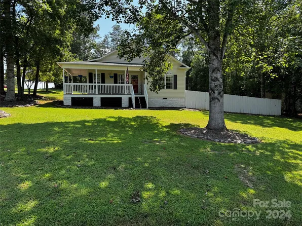 49 Laurel St, Granite Falls, NC 28630