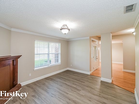 5th image of 121 The Vinings Dr