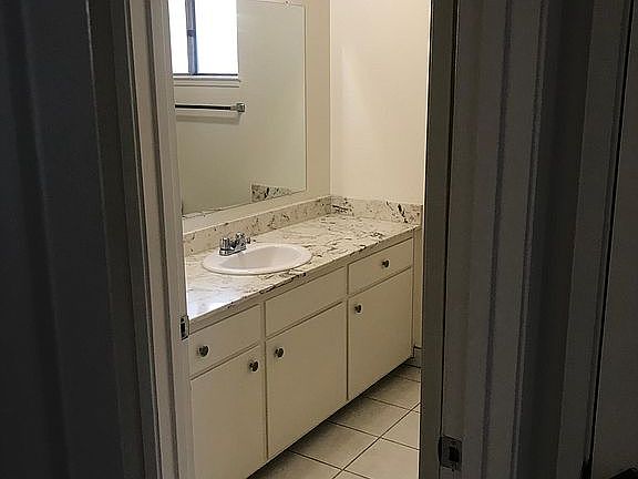 5th image of 759 Calla Dr APT 4