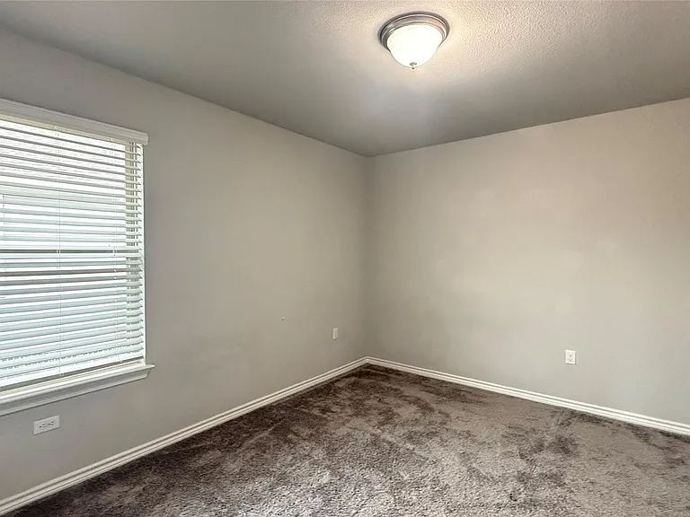 9102 Gage Dr — Photo 18