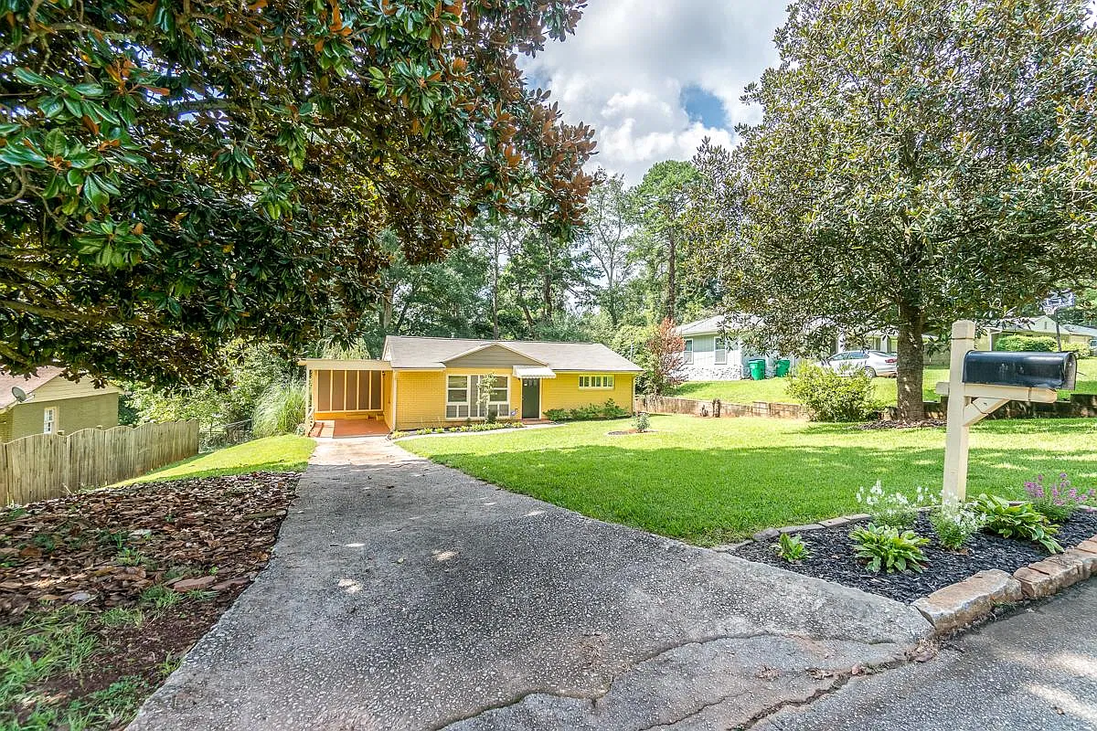 3 bed, 950 sqft, $1,600 — Photo 4