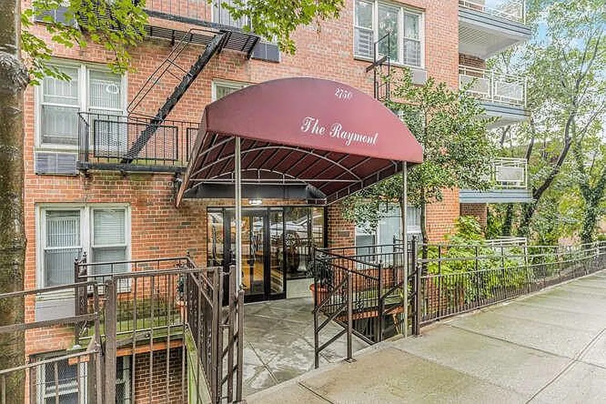 2750 Johnson Ave APT 7L photo 1