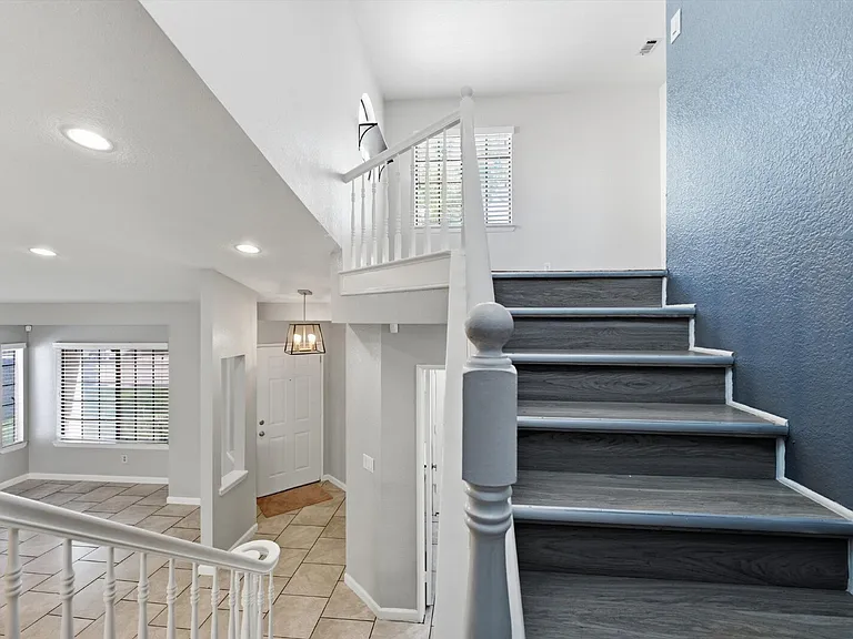 3129 Golfwood Ct — Photo 14
