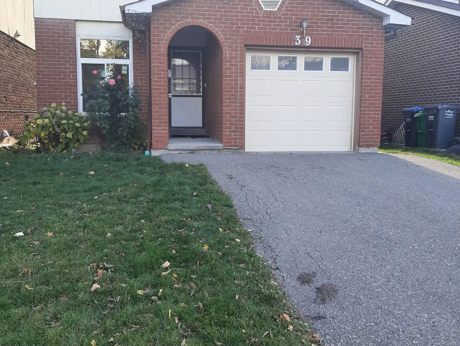 4 bed, $3,000 — Photo 2