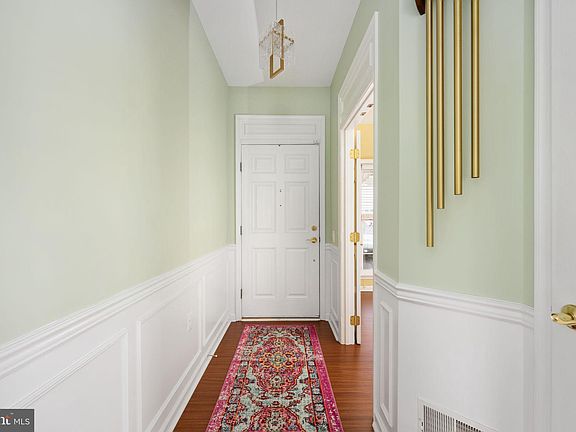 4th image of 31 Chantilly Pl