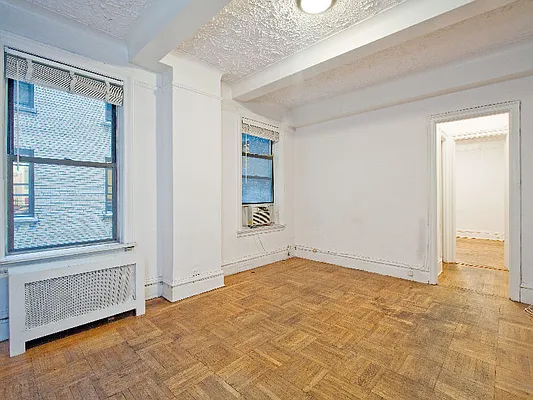 Rented by Buchbinder & Warren | media 14