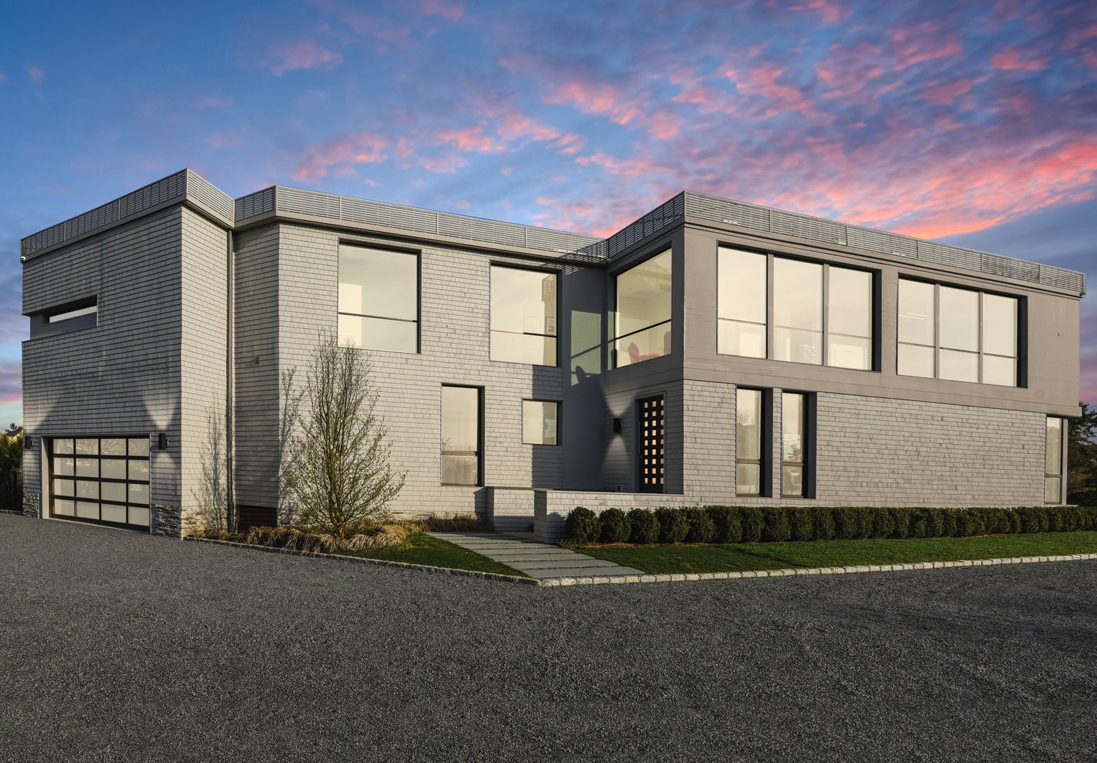  New Waterfront Modern in Quogue
