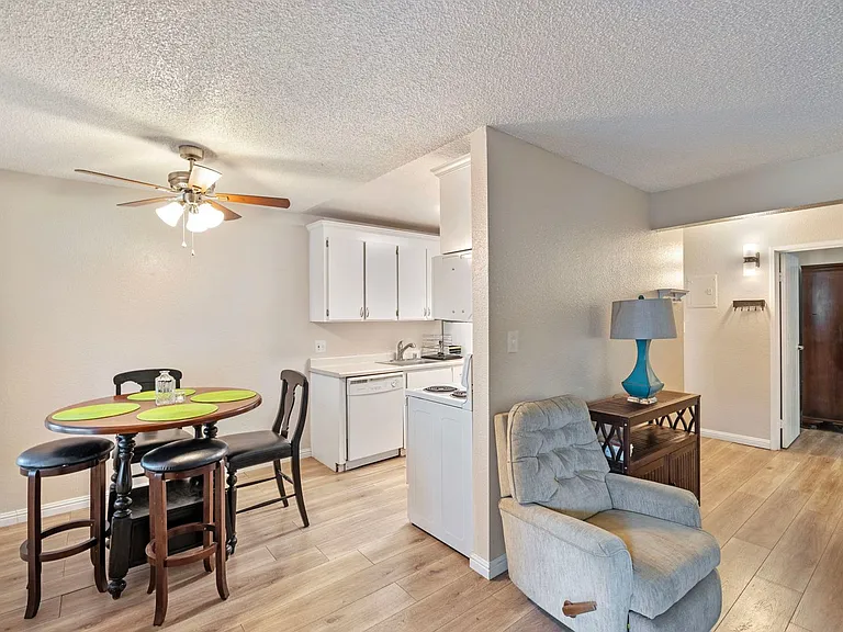 400 S Saliman Rd #47 — Photo 2