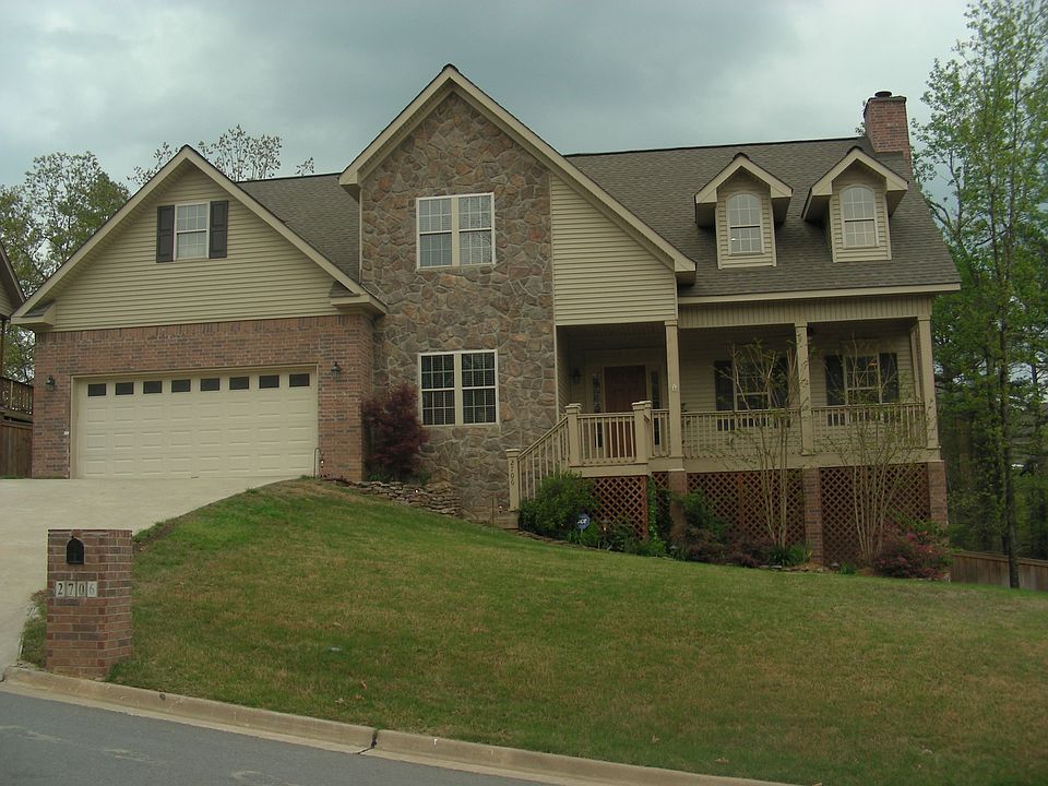 1st image of 2706 Woodsgate Dr