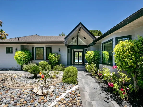 17030 Countess Pl, Encino, CA 91436