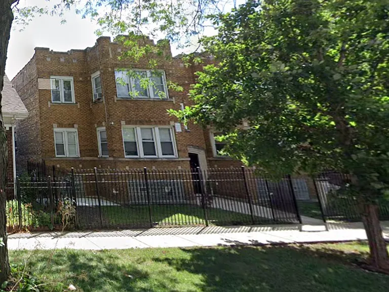 6155 S Albany Ave — Photo 1