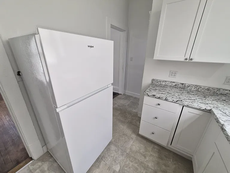 113 Delaware Ave — Photo 9