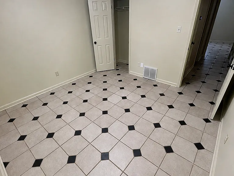 3211 Shadow Green Ln — Photo 19