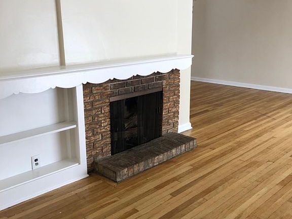 4th image of 1945 Revere Rd #1