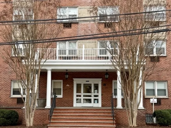 465 Valley St #73, Maplewood, NJ 07040